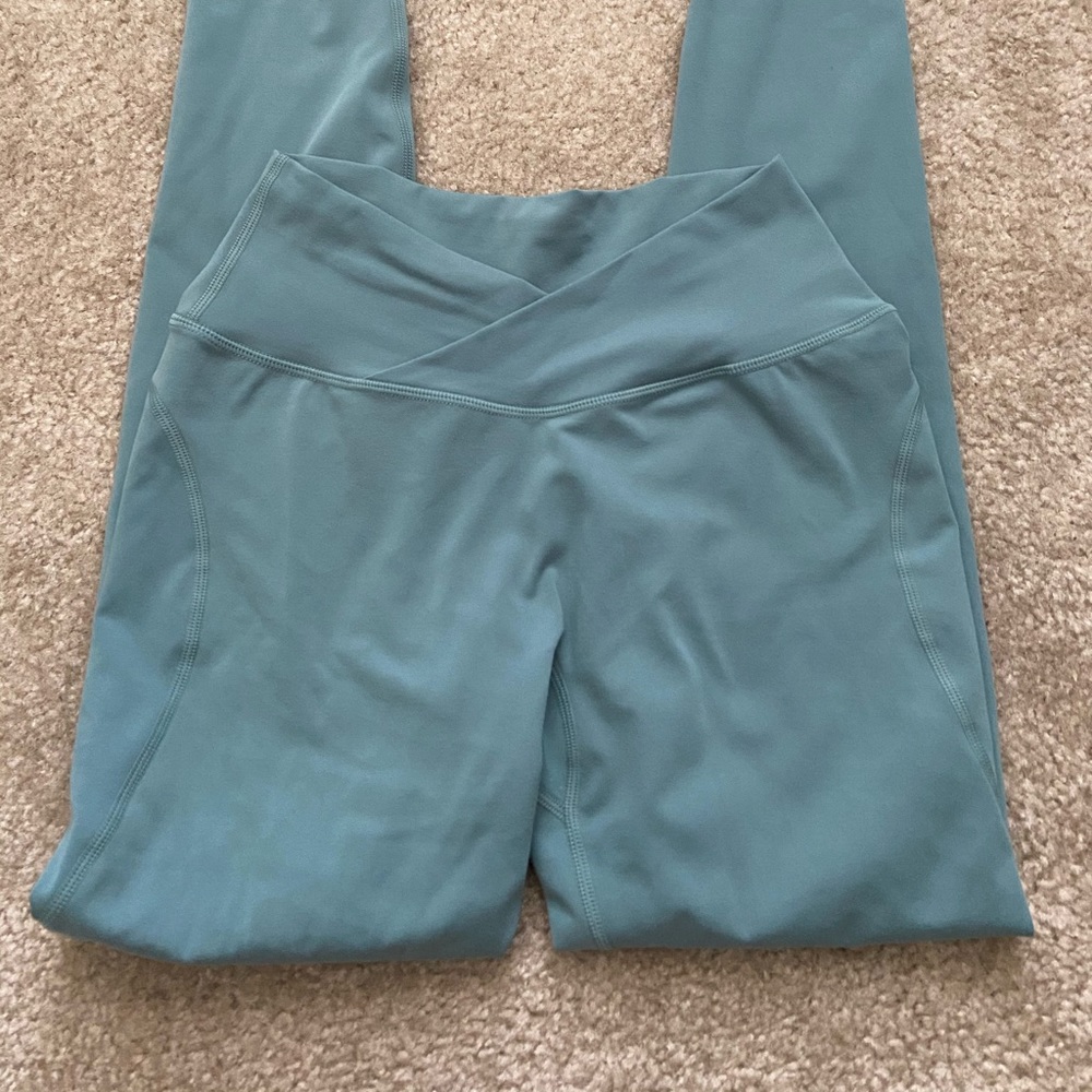 Alphalete leggings
